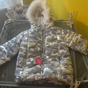 Brand new coat my daughter never wore